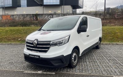 Renault Trafic III FGN L2H1 3000KG blue Dci 130 grand confort blanc glacier, vue avant 3/4 extérieur